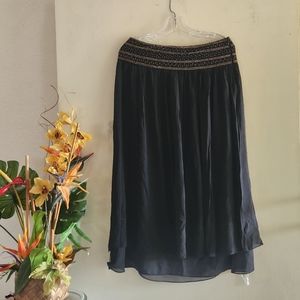 100% Silk Ann Taylor Size 8 Black Flowy Skirt